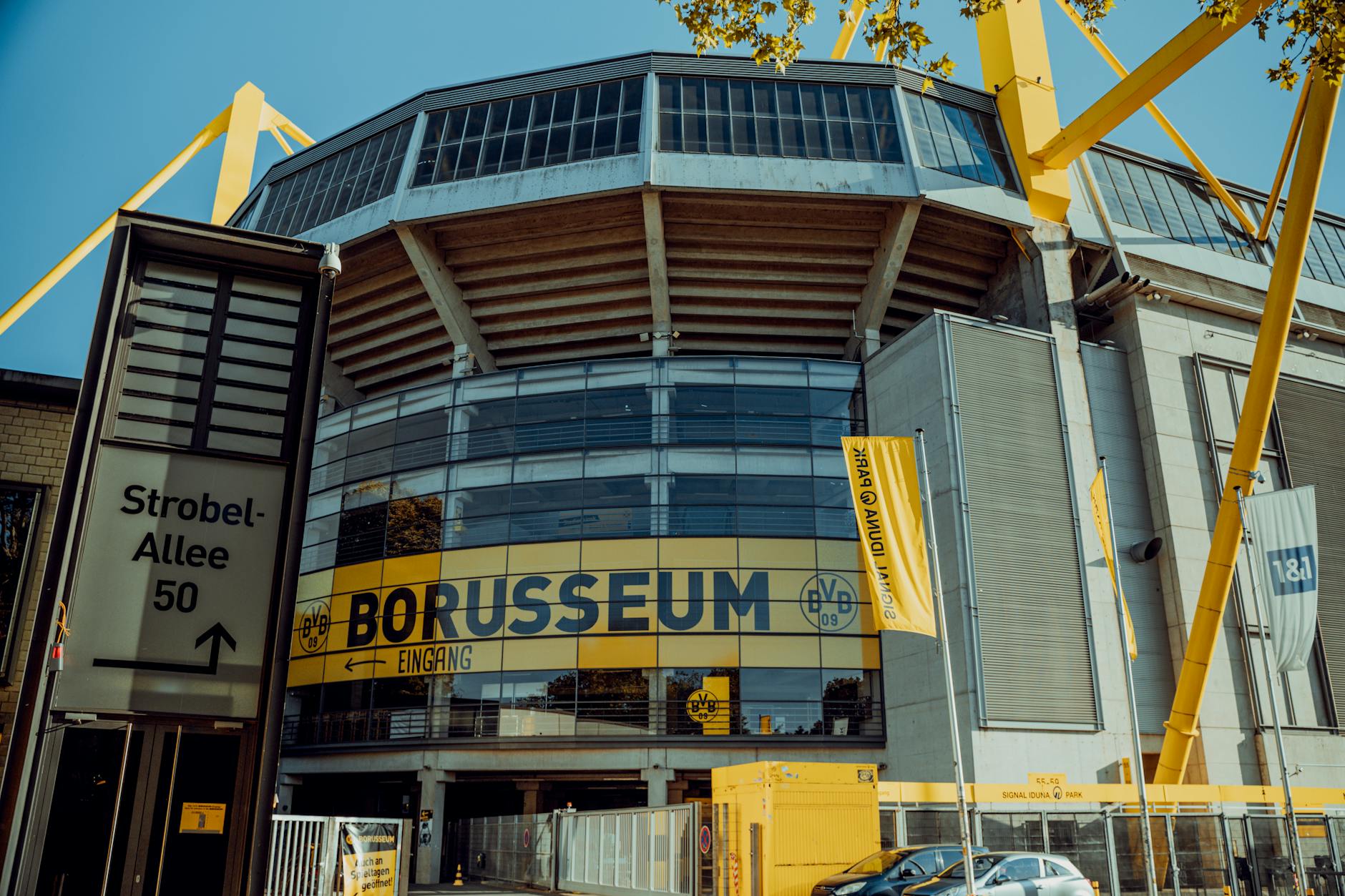 Jakie sukcesy Robert Lewandowski odniósł z Borussią Dortmund?
