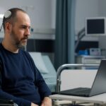 Neuralink: pacjent z implantem mózgowym steruje kursorem bez rąk