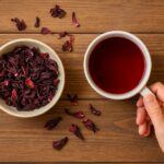 Hibiskus na ciśnienie, odporność i odchudzanie – jak działa