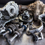 Kto korzysta z produkcji elementów mechanicznych?
